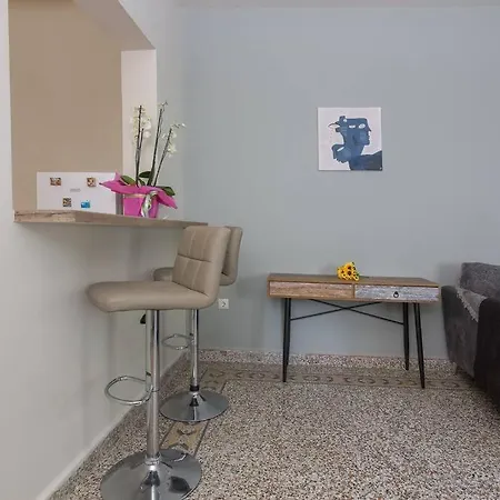 Renovated Panorama Loft: Terrace Gem Apartment *