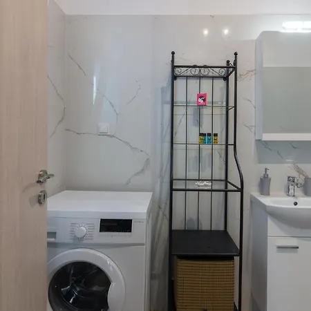 Apartment Renovated Panorama Loft: Terrace Gem